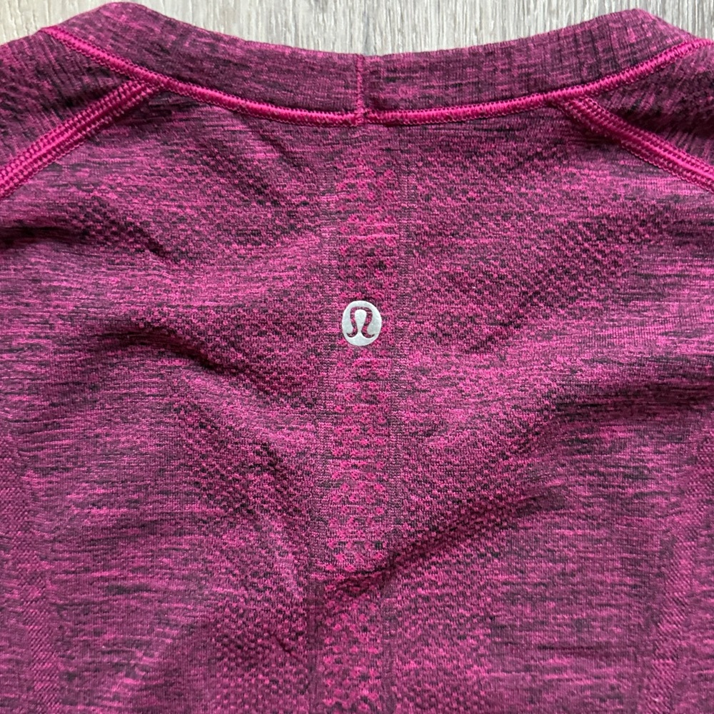 lululemon Long Sleeve Tee in Deep Plum Swiftly Tech Crewneck Size 10 - Picture 3 of 4